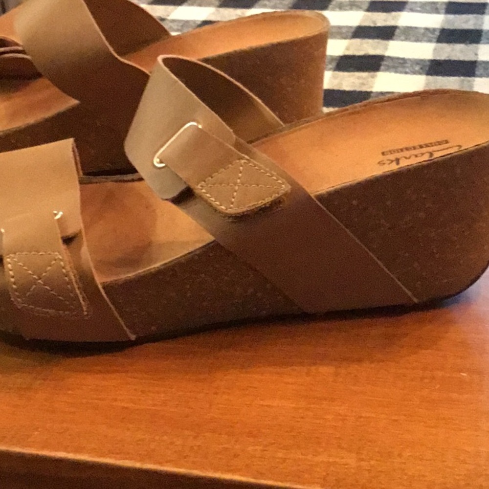 Clark brand wedge sandals hardly worn size 9 - Picture 4 of 5